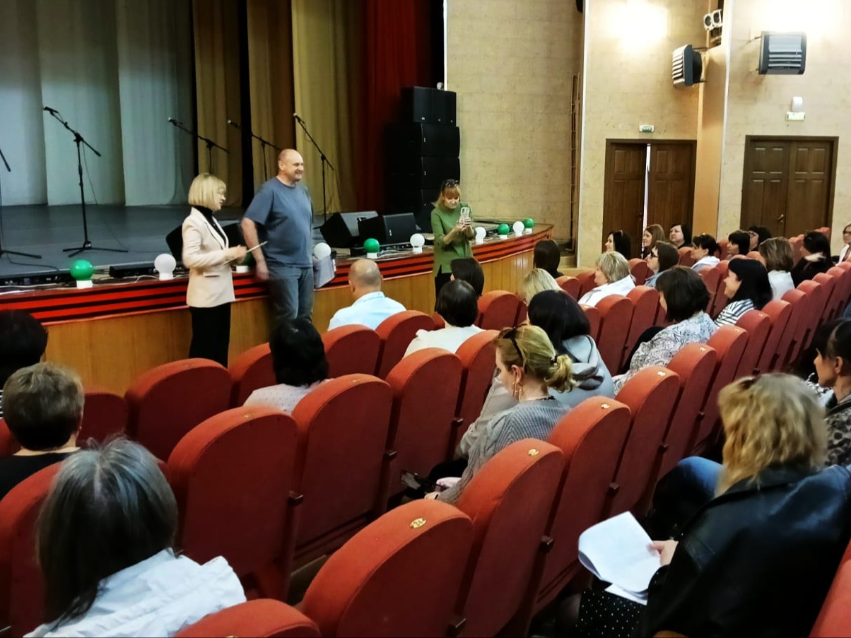 01 апреля 2026 года в 11.00  в большом зале РДК «Юбилейный» пл. Ленина,  д. 1 состоялось собрание жителей городского поселения – город Калач на тему выбора и поддержки инициативных проектов..