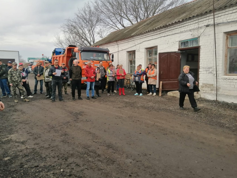 16 марта – День работников бытового обслуживания населения и жилищно-коммунального хозяйства.